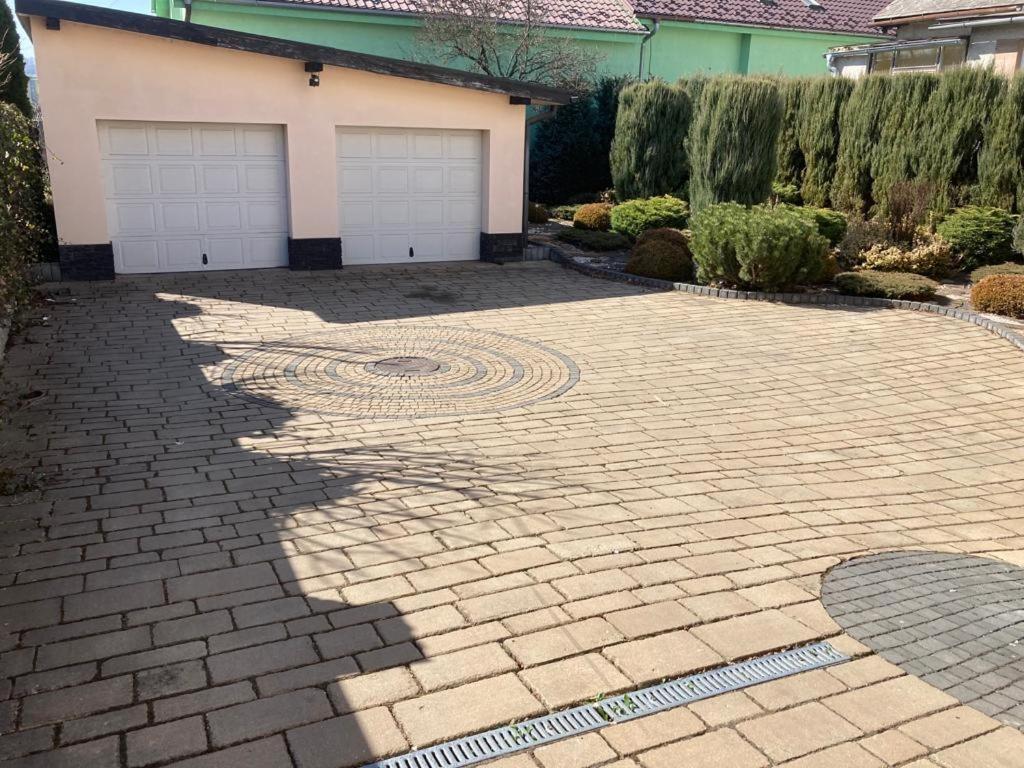Apartmany Sabinovska Prešov Buitenkant foto